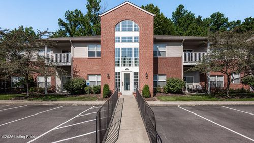 102-9208 Hawthorne Pointe Dr, Louisville, KY, 40272-2592 | Card Image