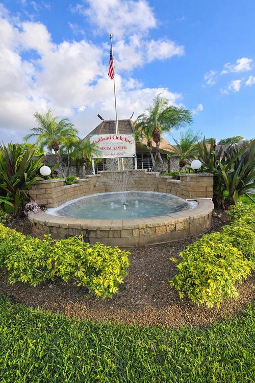 221-3940 Nw 42nd Ave, Lauderdale Lakes, FL, 33319-4870 | Card Image