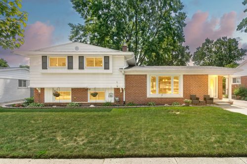 33231 Flanders St, Farmington, MI, 48336-5036 | Card Image