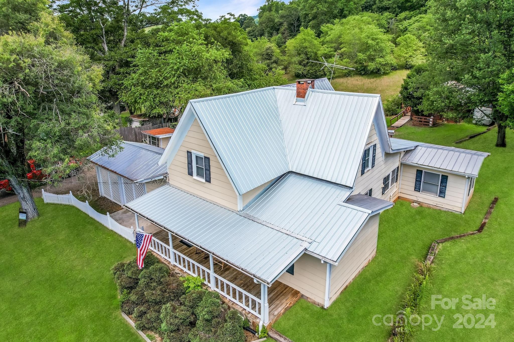 Union School Rd, Franklin, NC 28734