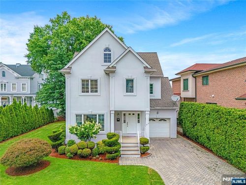 519 Summit Ave, Fort Lee, NJ, 07024-2921 | Card Image