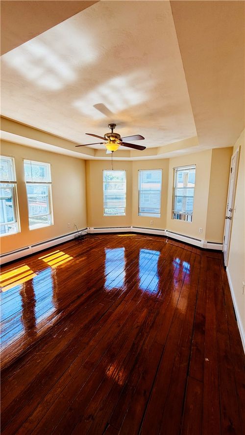 384 Metacom Avenue, Warren, RI, 02885 | Card Image
