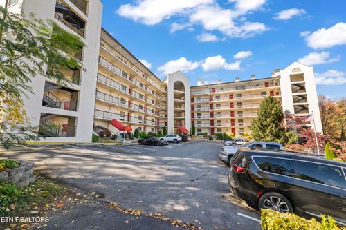 106-102 Baskins Creek Byp, Gatlinburg, TN, 37738-4824 | Card Image