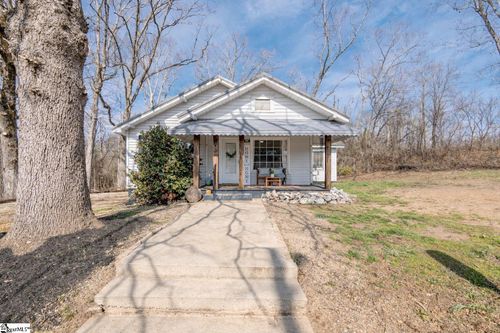 143 Woodrow St, Pickens, SC, 29671-2361 | Card Image