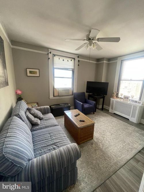 1106-2031 Locust St, PHILADELPHIA, PA, 19103-5610 | Card Image