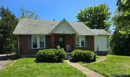 840 N Florissant Rd, Ferguson, MO, 63135-1679 | Card Image
