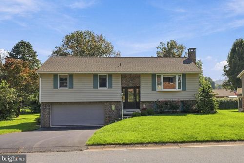 43 Cardinal Dr, STEVENS, PA, 17578-9717 | Card Image