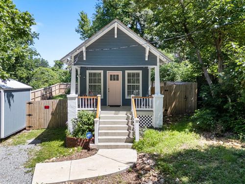209 W Tahlequah St, Siloam Springs, AR, 72761-2601 | Card Image