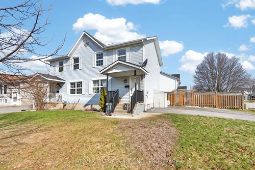 907 Warburton Cres, Kingston, ON, K7M8L3 | Card Image