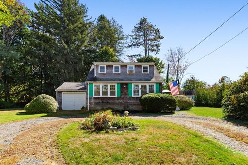 8 Bayfield Rd, Gloucester, MA, 01930-1002 | Card Image