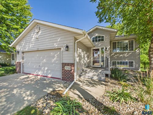 7016 W 50th St Street, Sioux Falls, SD, 57106 | Card Image