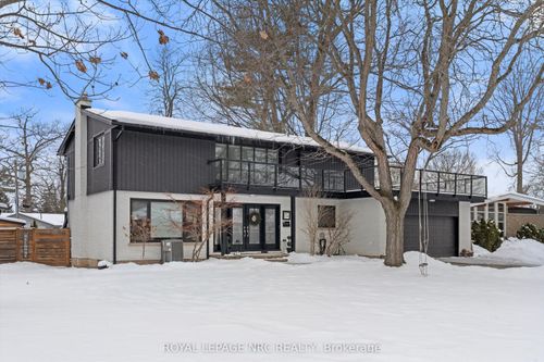 22 Briarfield Cres, St. Catharines, ON, L2T3T5 | Card Image