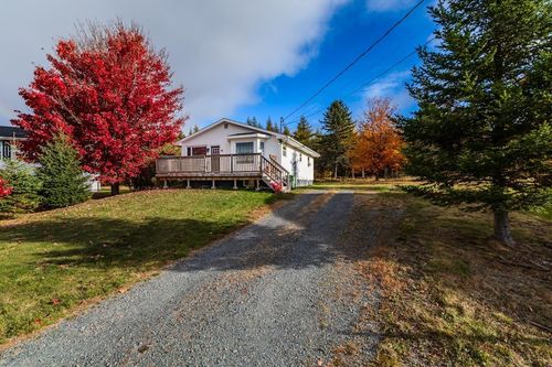 20 Menlow Crt, North River, NS, B6L6L9 | Card Image