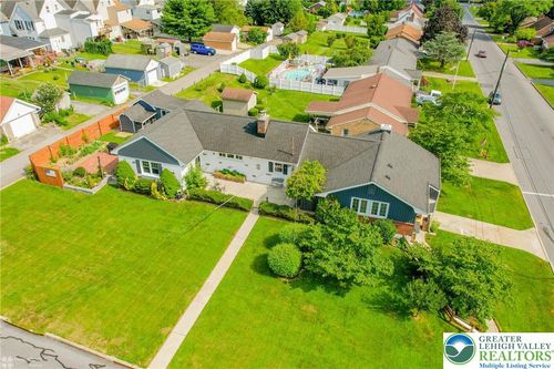 3107 Park St, Whitehall, PA, 18052-2820 | Card Image