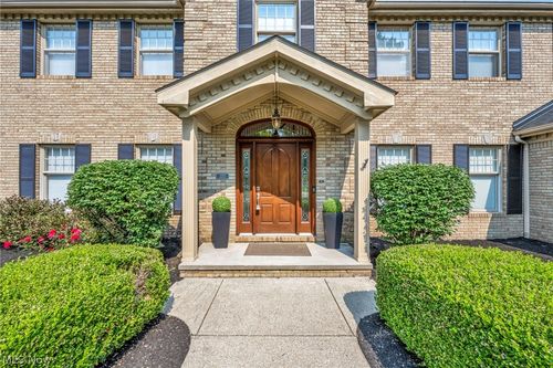 3373 Arbor Way, Westlake, OH, 44145-3769 | Card Image