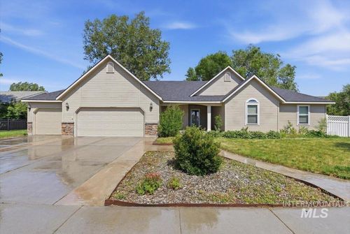 2374 Ne Trinity Ave, Mountain Home, ID, 83647-1664 | Card Image