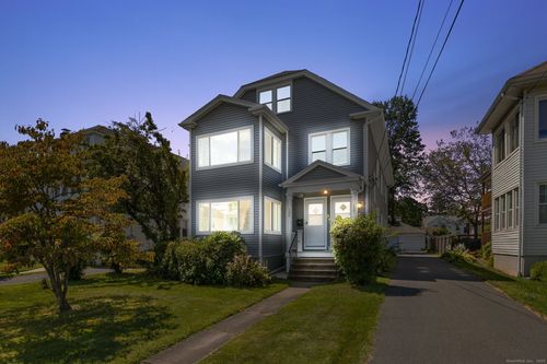 135 Dover Rd, West Hartford, CT, 06119-1215 | Card Image