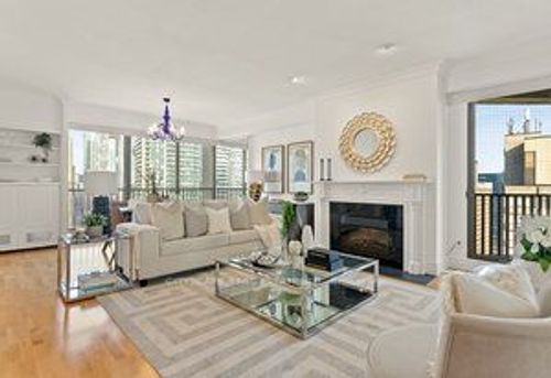 3510-33 Harbour Sq, Toronto, ON, M5J2G2 | Card Image