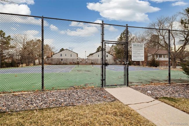 993 S Fairplay St, Townhouse with 4 bedrooms, 4 bathrooms and 2 parking in Aurora CO | Image 42