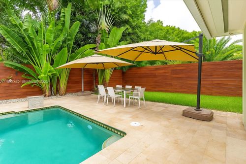 4190 Pamona Ave, Miami, FL, 33133-6327 | Card Image