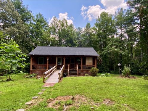 848 Old 60, Wilkesboro, NC, 28697-7712 | Card Image