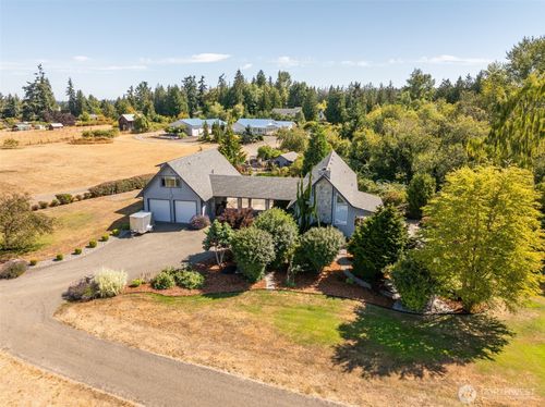 72 Skunk Hollow Rd, Sequim, WA, 98382-8594 | Card Image