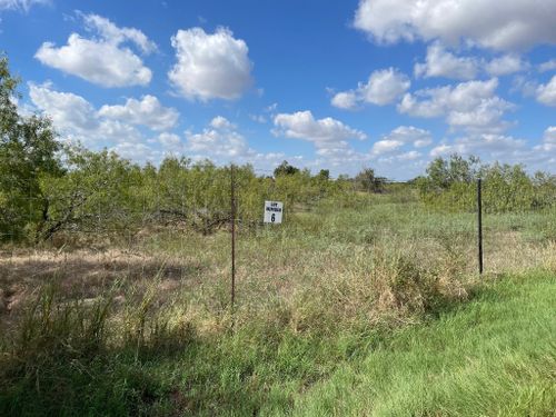 6 E 6th St, Elgin, TX, 78621 | Card Image