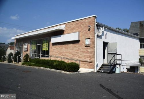720 Easton Rd, RIEGELSVILLE, PA, 18077-8015 | Card Image