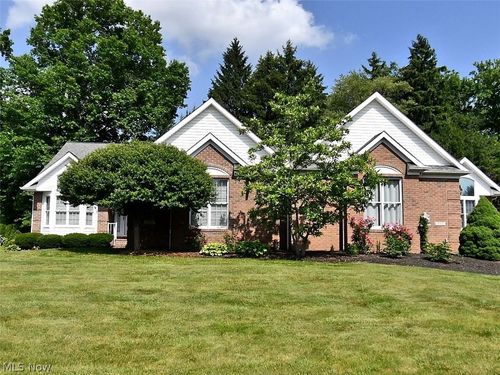 220 Blue Winged, Warren, OH, 44484 | Card Image