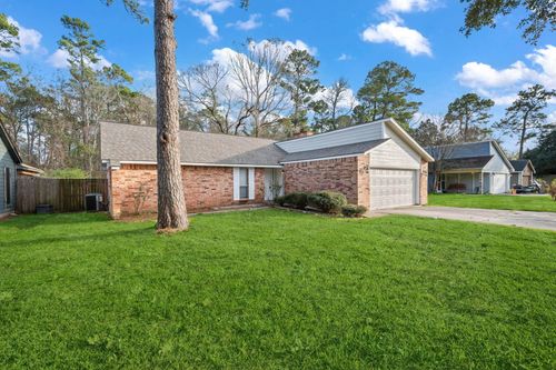 17318 Broken Back Dr, Crosby, TX, 77532-4027 | Card Image