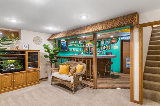The tiki bar! | Image 21