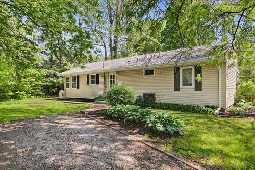 7 Shuman Cir, Urbana, IL, 61801-6219 | Card Image