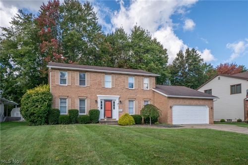 498 Herbert Rd, Akron, OH, 44312-2216 | Card Image