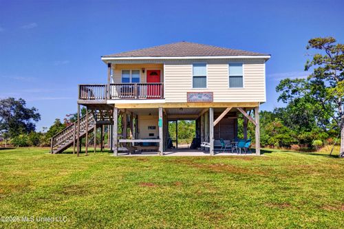 10052 W Park Rd, Bay Saint Louis, MS, 39520-9744 | Card Image