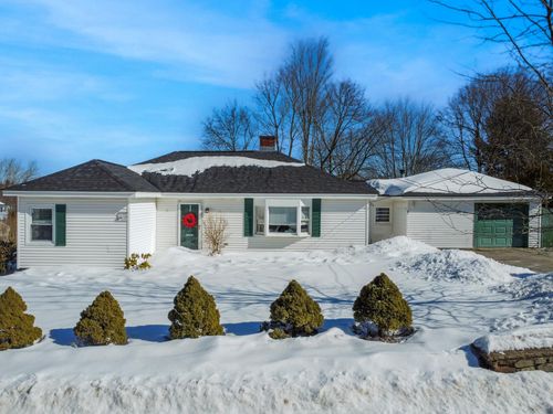 7 Benning St, Salem, NH, 03079-4561 | Card Image