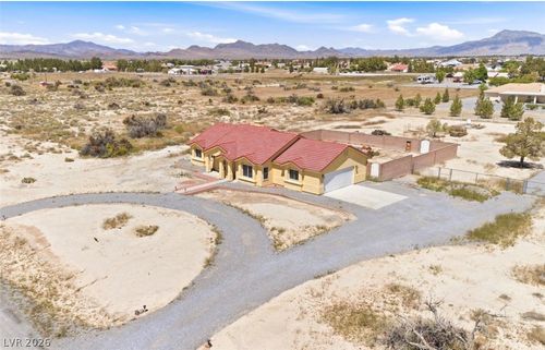 1560 W Hickory St, Pahrump, NV, 89048-5573 | Card Image