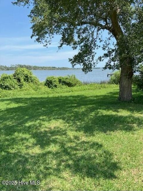 114 Hunting Bay Dr, Cape Carteret, NC, 28584-9744 | Card Image