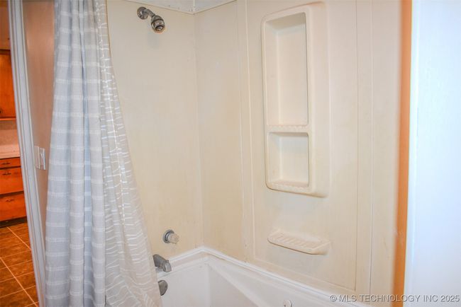 1201 N 4250 Rd, House other with 3 bedrooms, 2 bathrooms and null parking in Hugo OK | Image 9