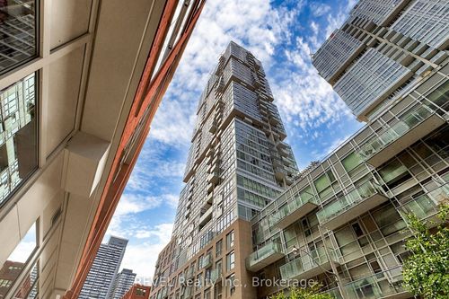 705-30 Nelson St, Toronto, ON, M5V0H5 | Card Image