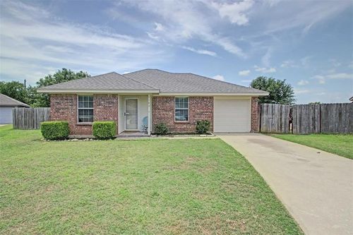 1103 Lynnwood Dr, Cleburne, TX, 76033-6659 | Card Image
