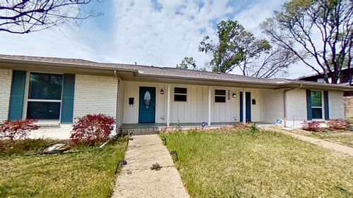 3609 Stables, Dallas, TX, 75229 | Card Image