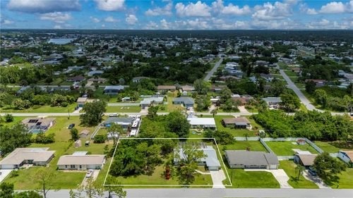 542 Lakehurst Ave Nw, PORT CHARLOTTE, FL, 33952-7808 | Card Image
