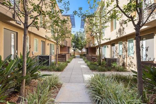 422 W Route 66, Glendora, CA, 91740 | Card Image