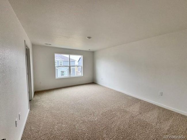 18328 Prince Hill Cir, House other with 4 bedrooms, 3 bathrooms and 2 parking in Parker CO | Image 7