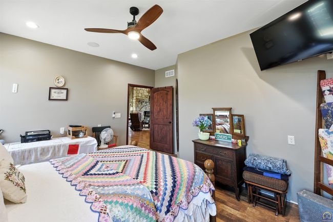 6010 Sw Douglas Rd, House other with 3 bedrooms, 3 bathrooms and null parking in Topeka KS | Image 22