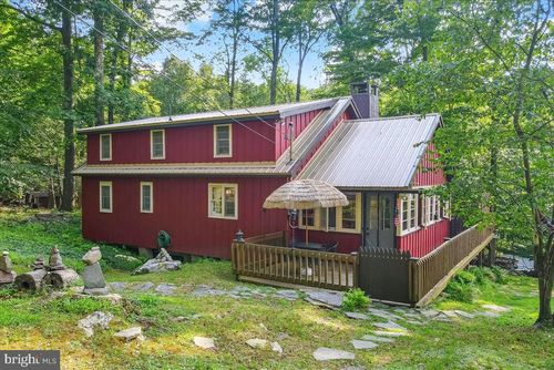 112 Beechwood Cove Rd, Greentown, PA, 18426-8915 | Card Image
