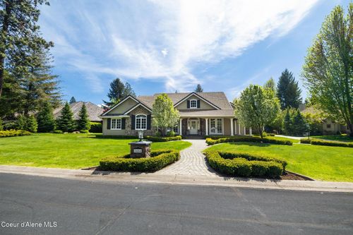 2484 E Woodstone Dr, Hayden, ID, 83835-8114 | Card Image