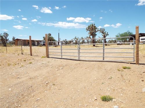 18677 N Remuda Dr, Dolan Springs, AZ, 86441 | Card Image