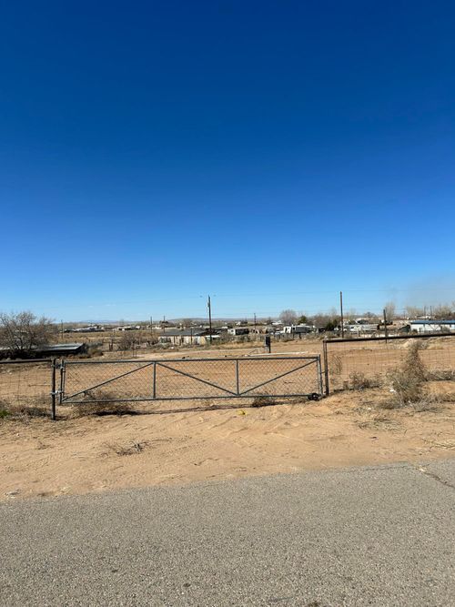 25 San Francisco Ave, Los Lunas, NM, 87031-6941 | Card Image