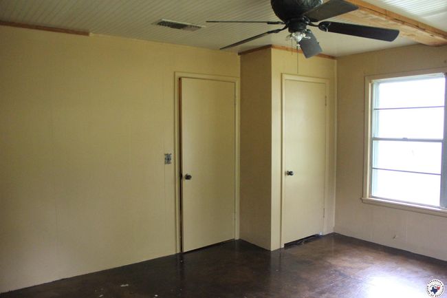 403 N Foster N Foster St, House other with 3 bedrooms, 2 bathrooms and null parking in Linden TX | Image 4